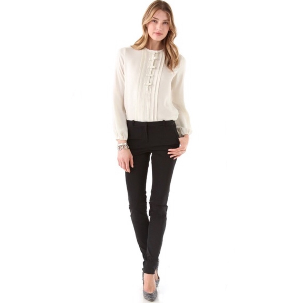 DVF Anabelle Poplin pants in the color Steel Blue
